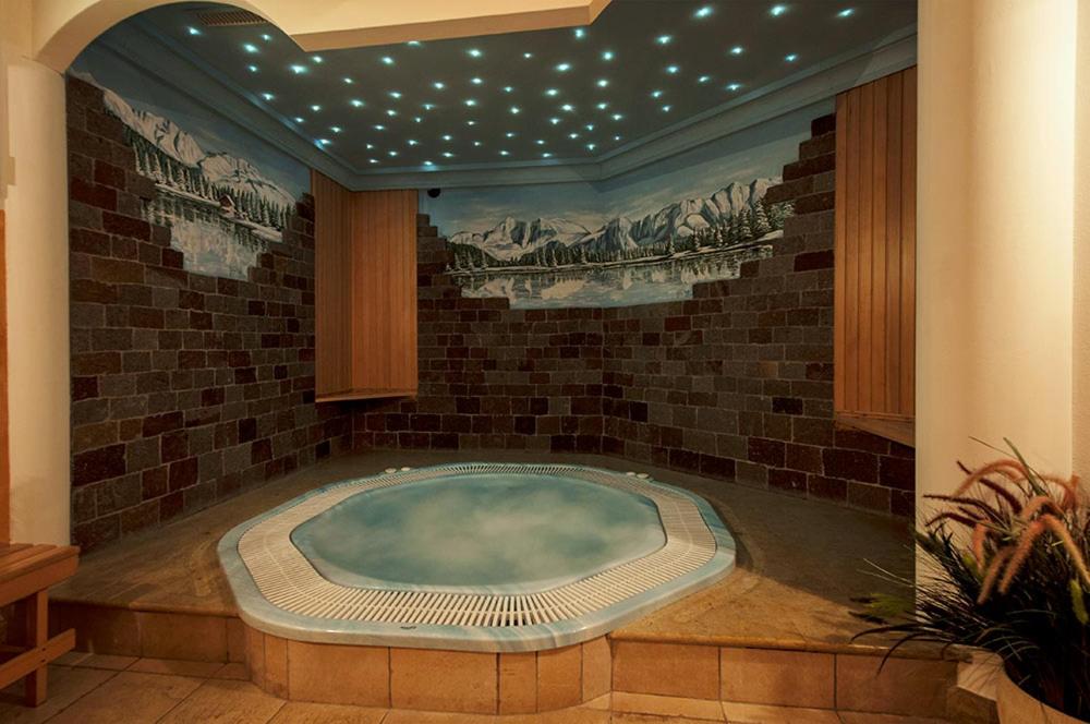 Fotografie z fotogalerie ubytování Hotel Genzianella v destinaci Commezzadura