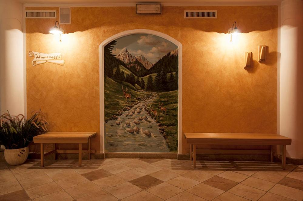 Fotografie z fotogalerie ubytování Hotel Genzianella v destinaci Commezzadura