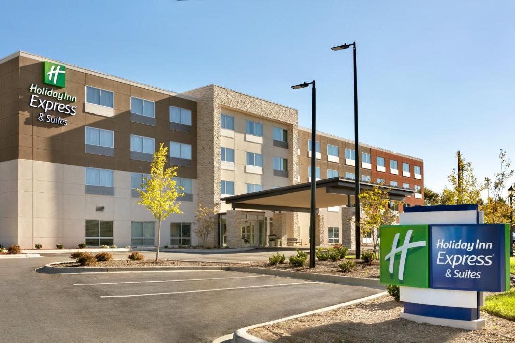 Holiday Inn Express & Suites Salisbury by IHG - Housity