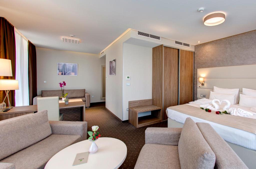 Posezení v ubytování Hotel Eden