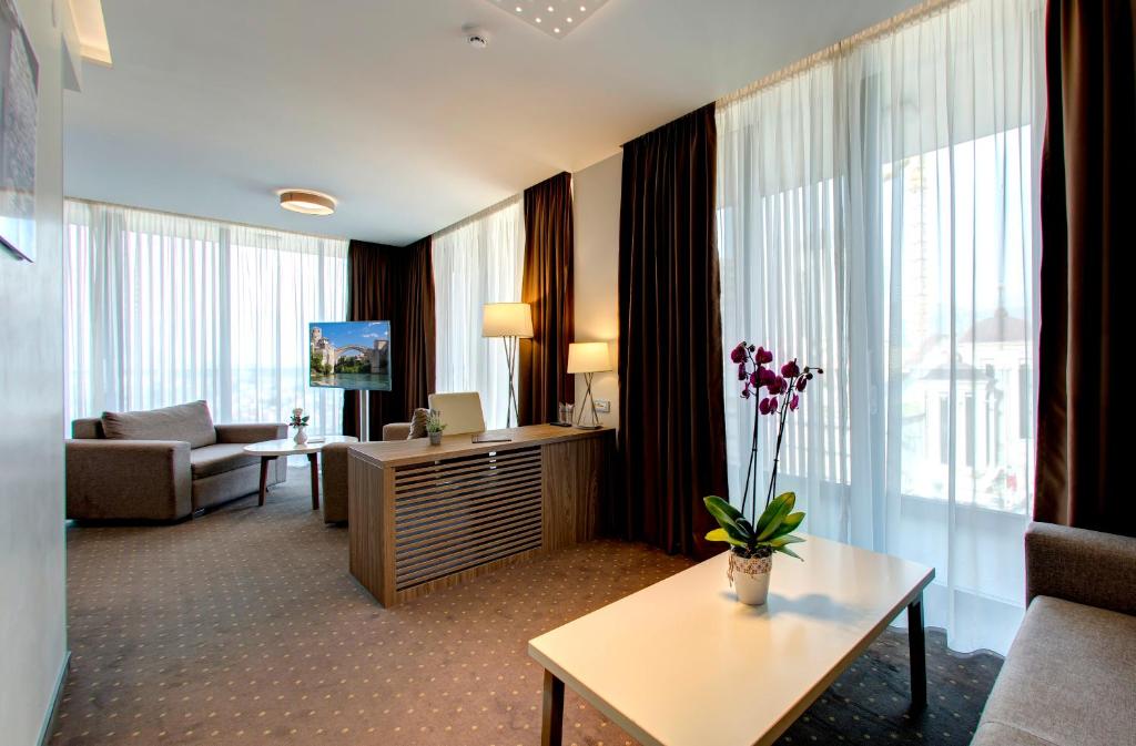 Posezení v ubytování Hotel Eden