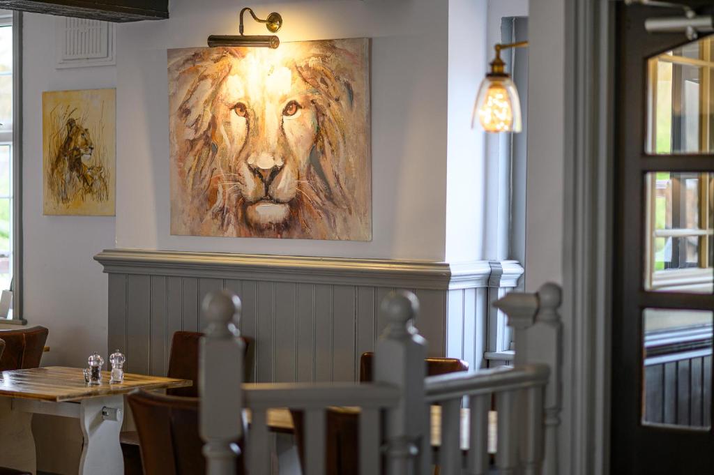 Gallery image of THE LAZY LION in Milford on Sea