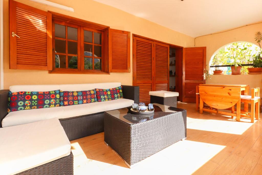 A seating area at Casa Pepa Agaete