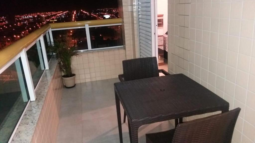  Praia Grande - Edifício Frente ao Mar com Piscina