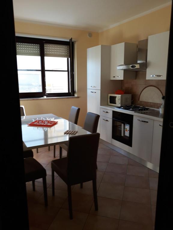 Η κουζίνα ή μικρή κουζίνα στο lady casa