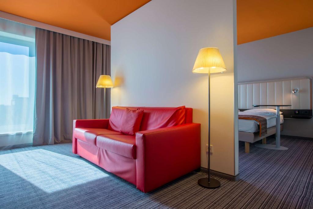 Park Inn by Radisson Frankfurt Airport - Resim 15