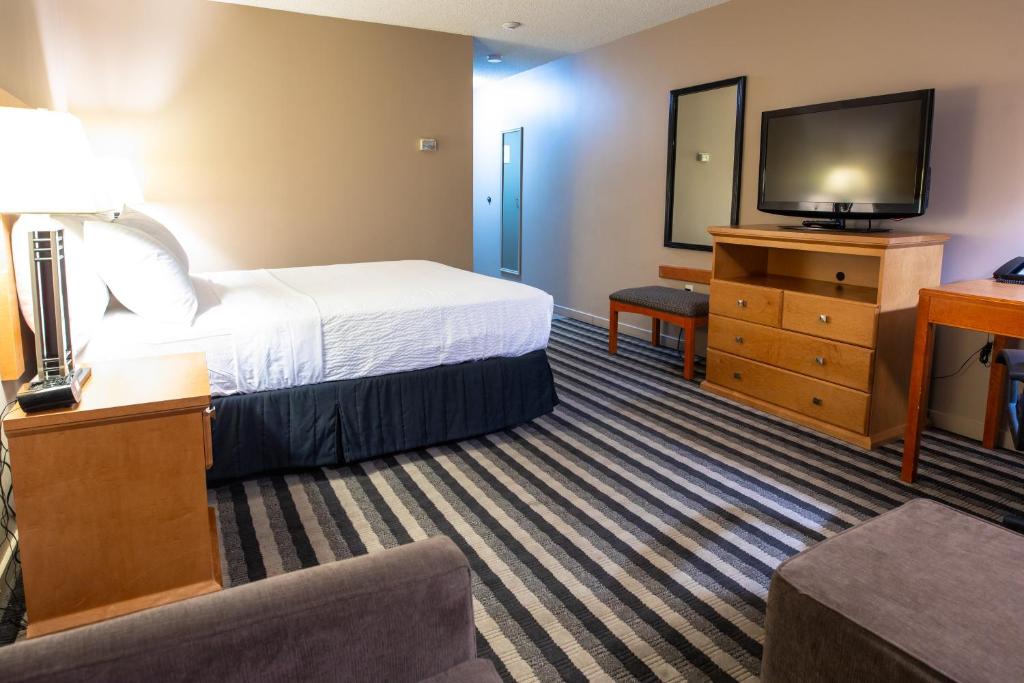 Royal Hotel West Edmonton, Trademark Collection by Wyndham - Resim 16