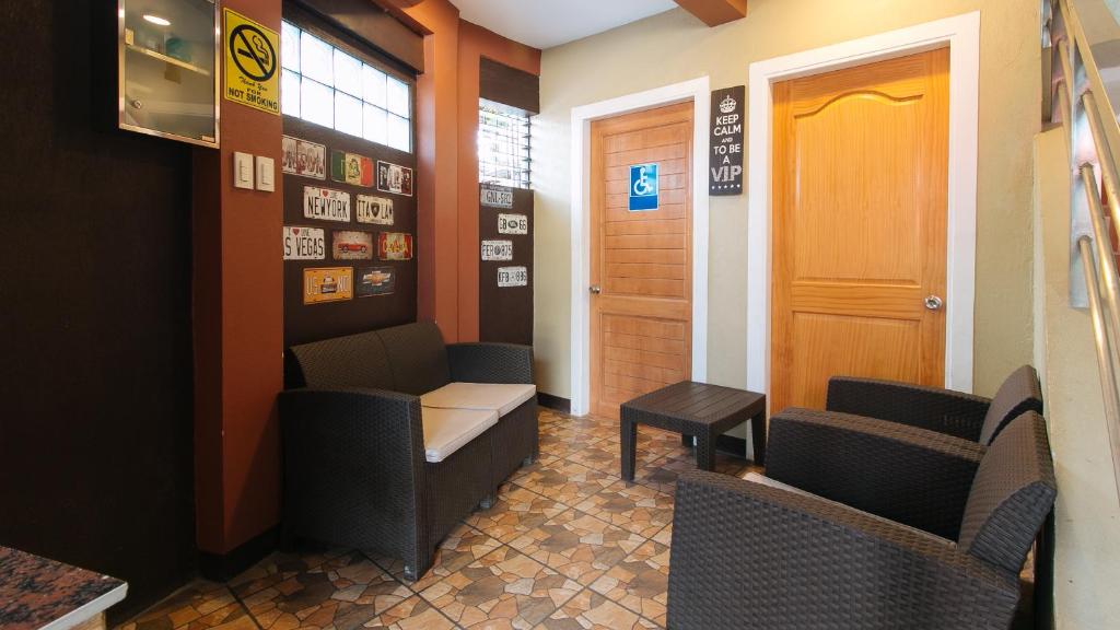 Posezení v ubytování RedDoorz Plus near Lapasan Plaza Cagayan de Oro