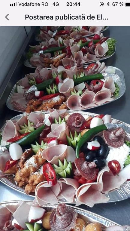 Jídlo v hotelu nebo okolí