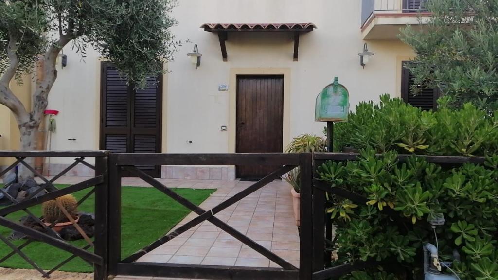 Torre Sances House - Apartment With Garden View