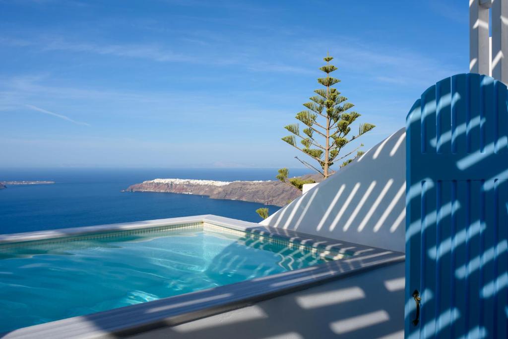 Bazén v ubytování Andromeda Villas & Spa Resort nebo v jeho okolí