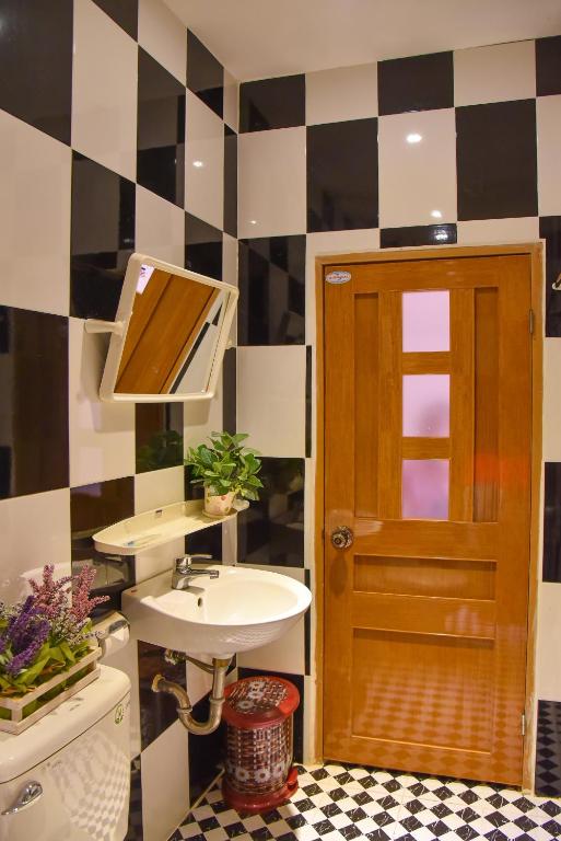 Kuchyň nebo kuchyňský kout v ubytování Winny Hotel Ninh Kieu Quay