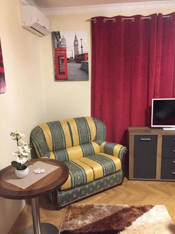 TV a/nebo společenská místnost v ubytování Hotel Restaurant Hesch