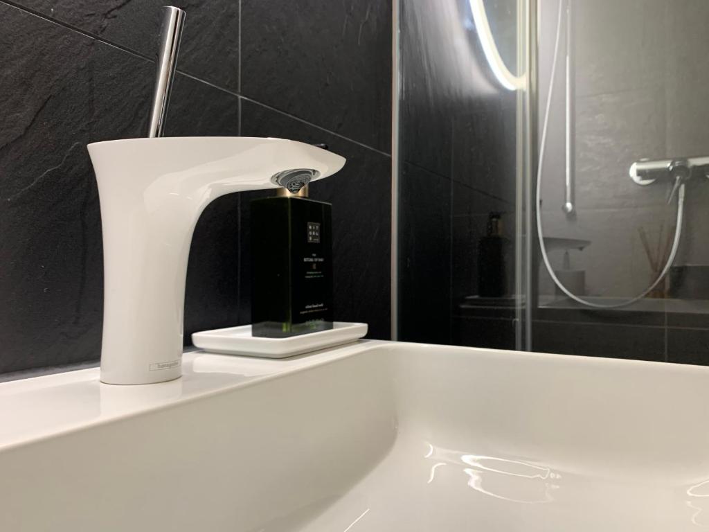 Koupelna v ubytování Central & Elegant Room in Biel