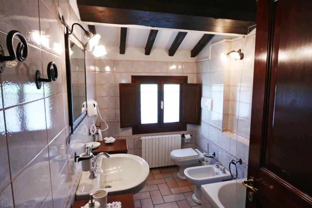 Koupelna v ubytování B&B Le Noci di Feo