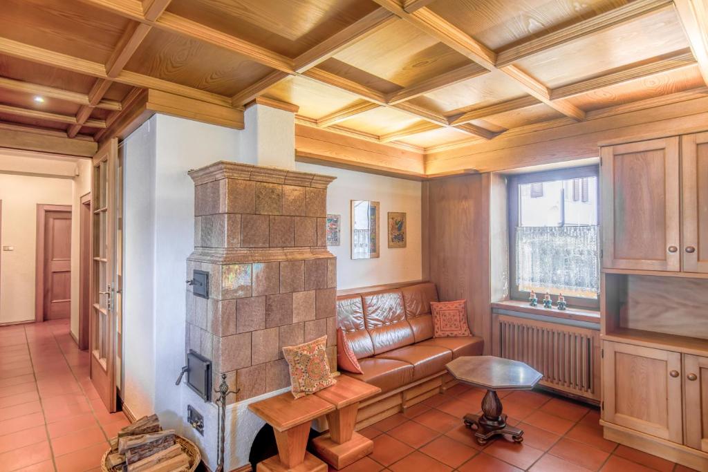 A seating area at Villa Noce 2