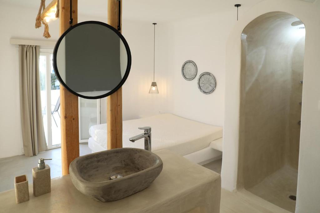 Koupelna v ubytování Irida Vacation suites