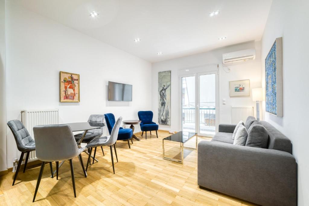 Posezení v ubytování Stylish, Sunny New 2 Bedroom, Prime Central Athens