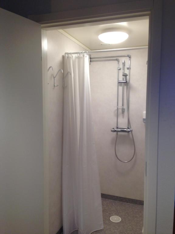 Västerbacken Hotell & Konferens - Habitación Individual Con Baño Compartido