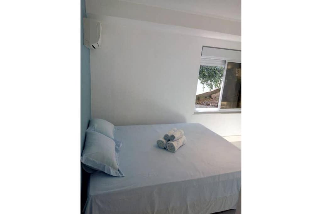  Excelente casa na areia da praia da Ferradura