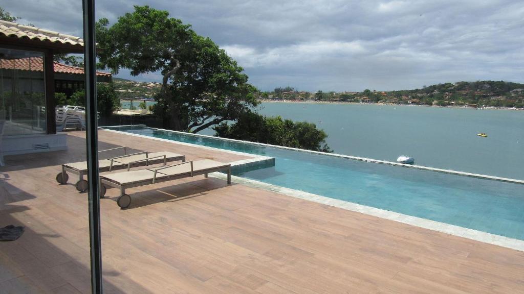  Excelente casa na areia da praia da Ferradura