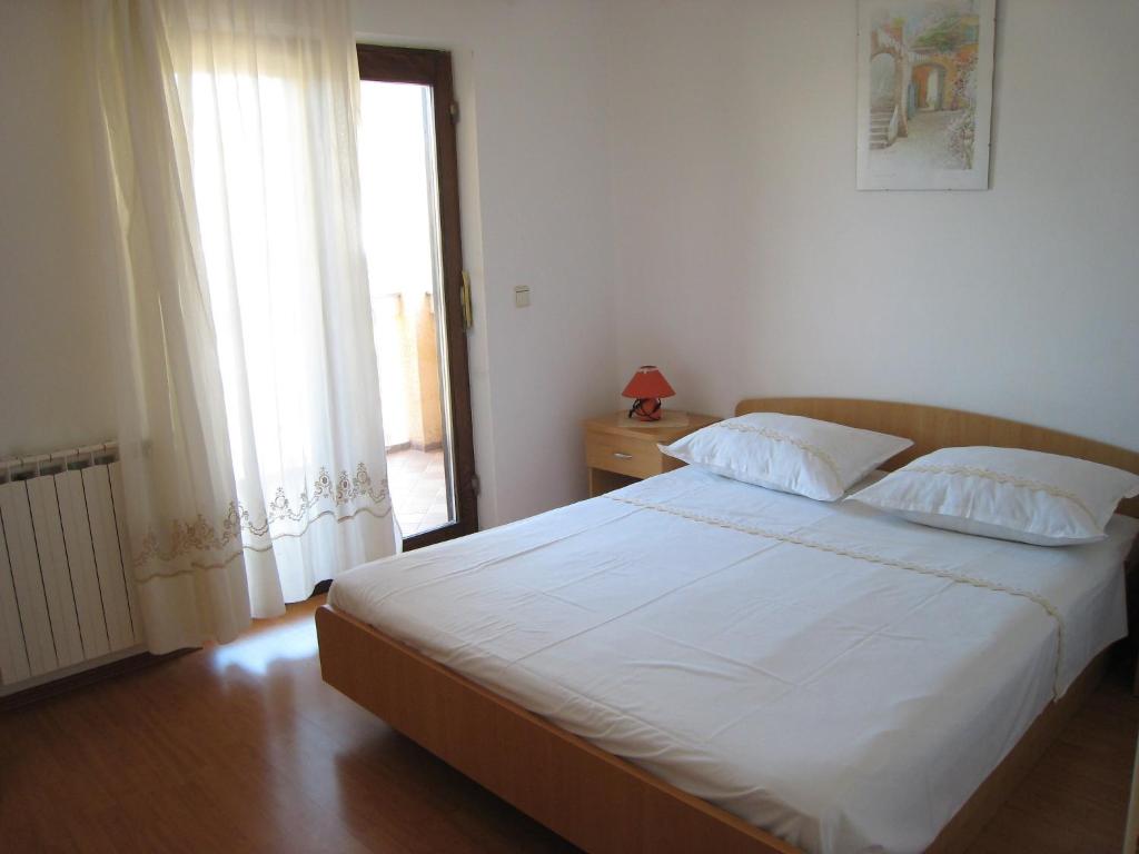 Apartments Mediterranean Sundance - One-Bedroom Apartment With Balcony