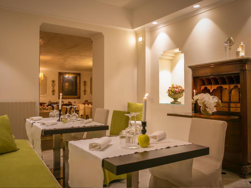 Posezení v ubytování Hotel Jolanda