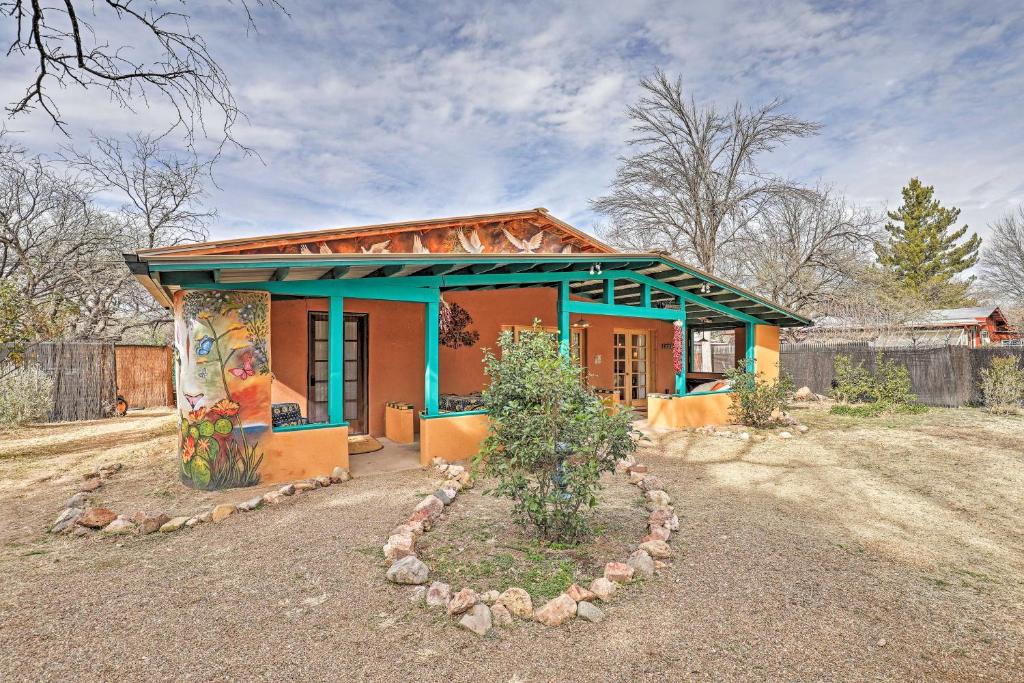 Vibrant Casa Paloma 2 with Patio - Near Vineyards!