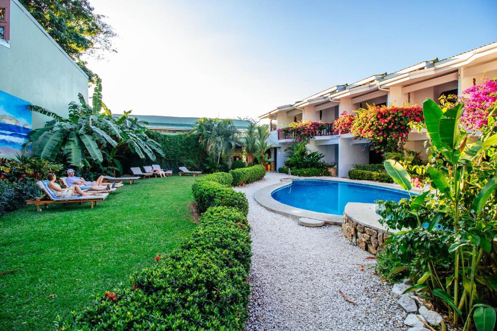 Bazén v ubytování Hotel Giada nebo v jeho okolí