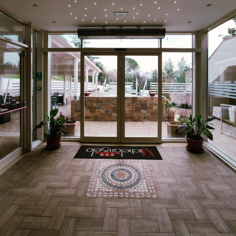 Zdjęcie z galerii obiektu Hotel Michelangelo w mieście Teramo