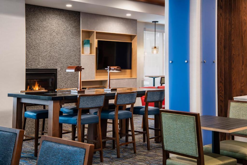 Holiday Inn Express Hotel & Suites Saskatoon by IHG - Resim 43
