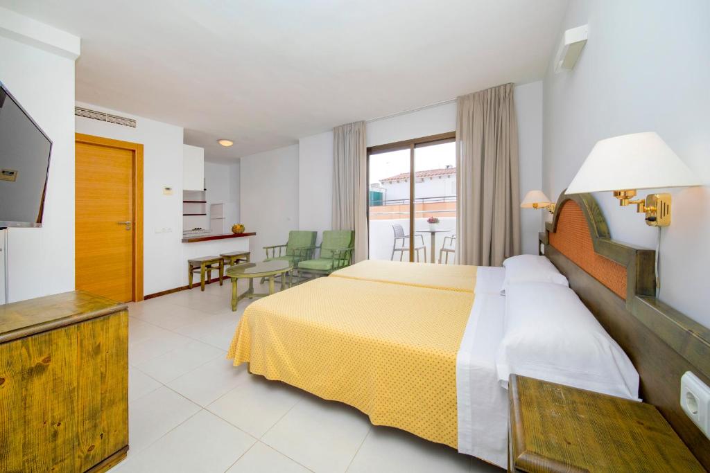 Apartamentos Bon Lloc - Studio (2 Adults)