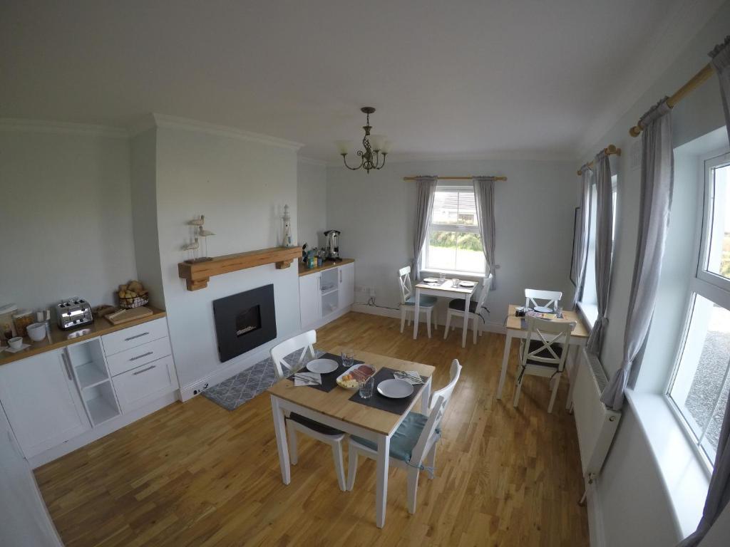 Kuchyň nebo kuchyňský kout v ubytování Seagull Cottage B&B