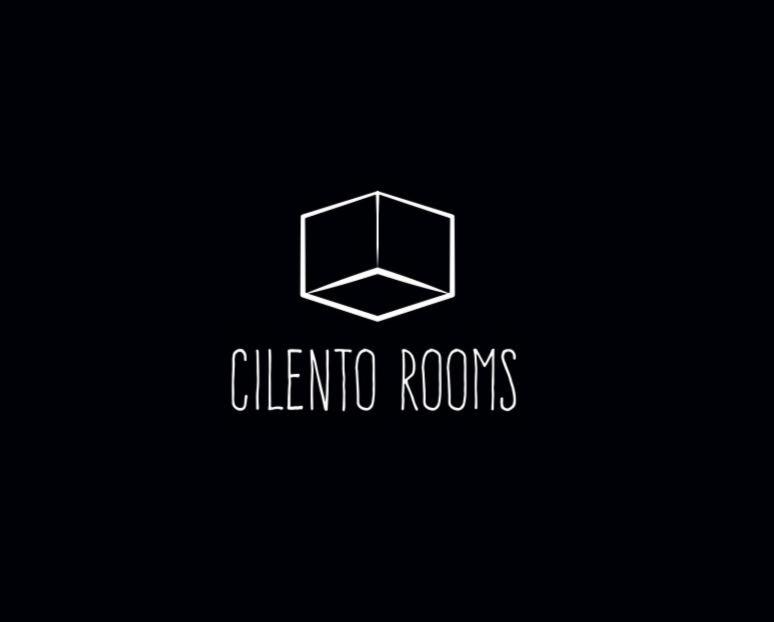 um logótipo para a empresa Clifton roos em Cilento rooms em Agnone