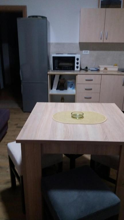 Eldhús eða eldhúskrókur á Apartmani Gmitrovic