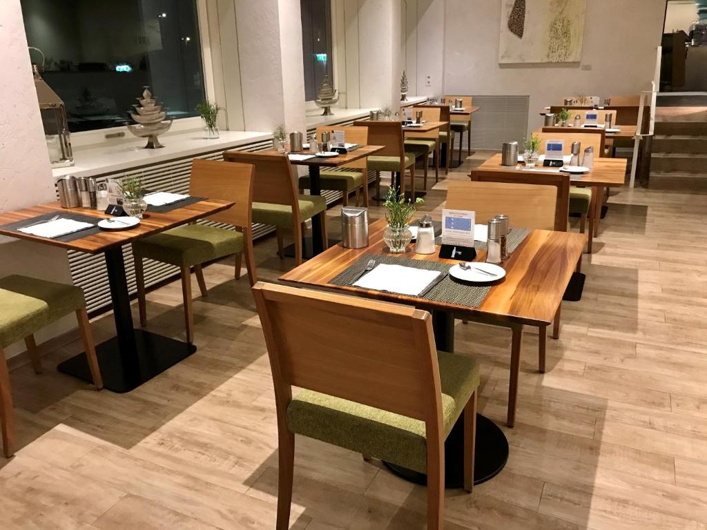 Restaurace v ubytování Parkhotel Hall in Tirol