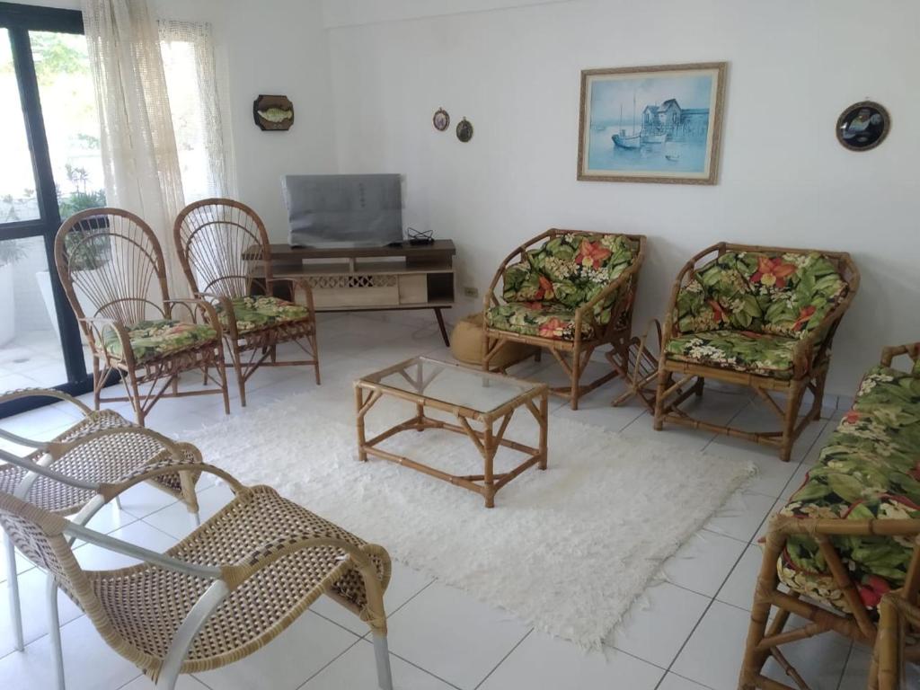  Apto Pe na areia em Bertioga apto 6 pessoas