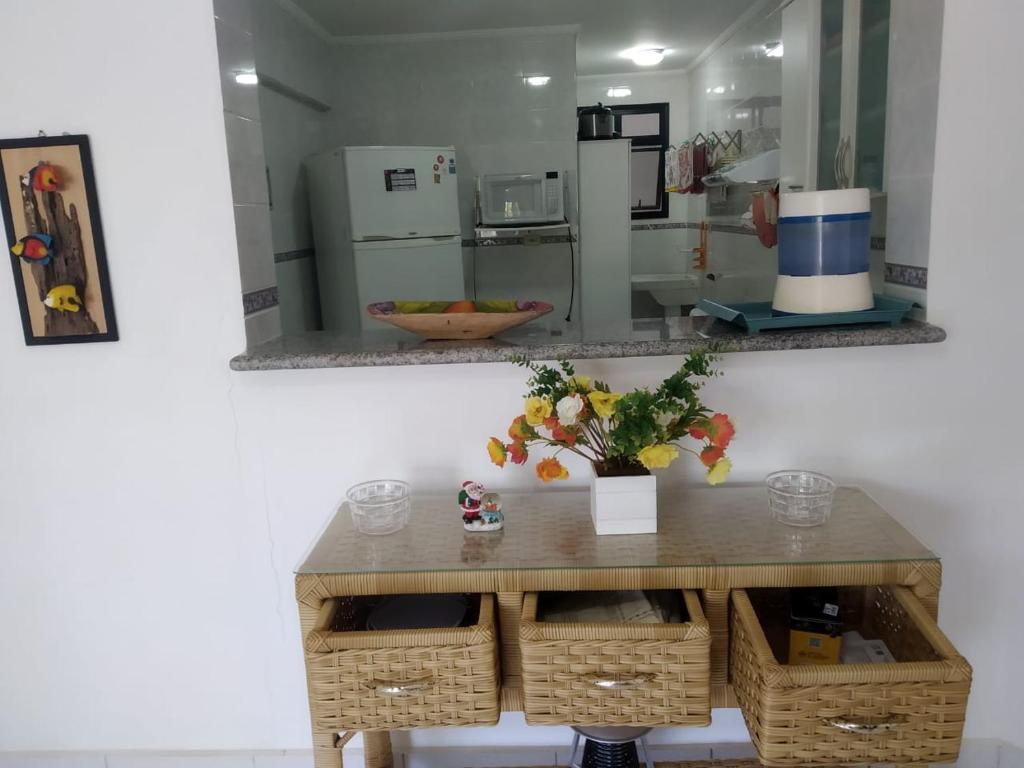  Apto Pe na areia em Bertioga apto 6 pessoas