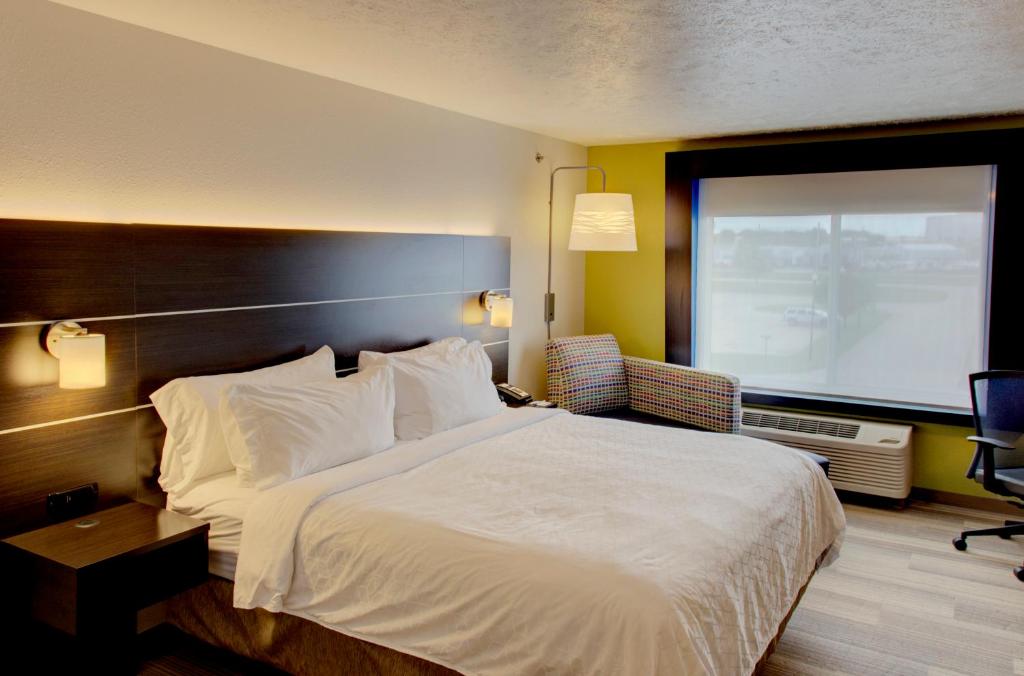 Holiday Inn Express & Suites Le Mars by IHG - Habitación Estándar King
