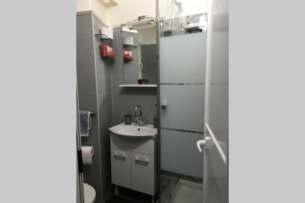 A bathroom at Diana Guest House