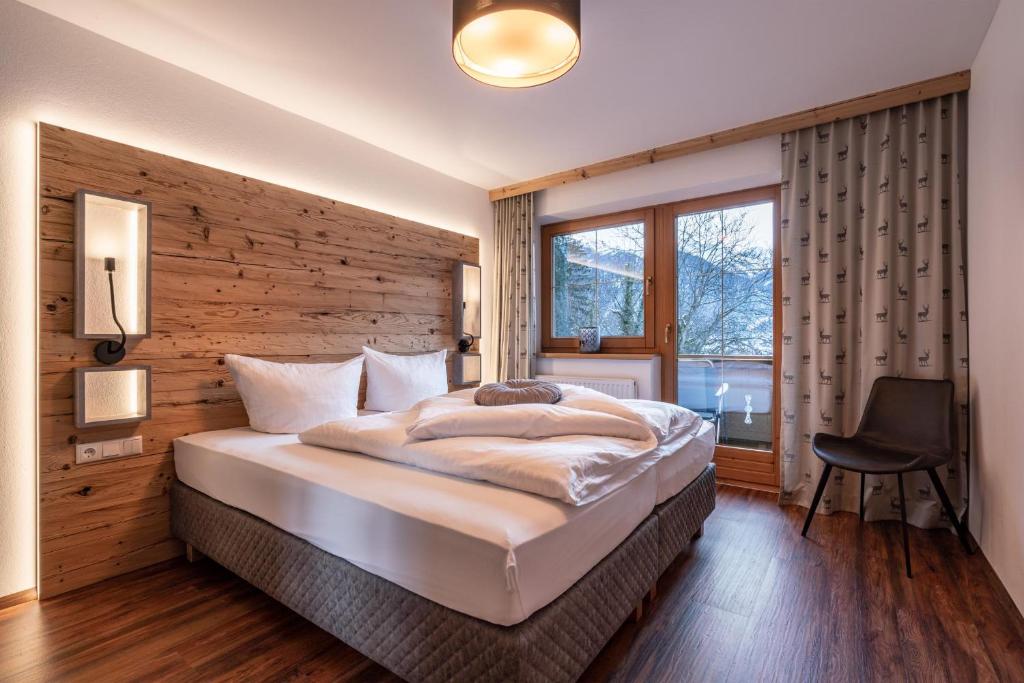 Postel nebo postele na pokoji v ubytování Landhaus Seiringer Apartments