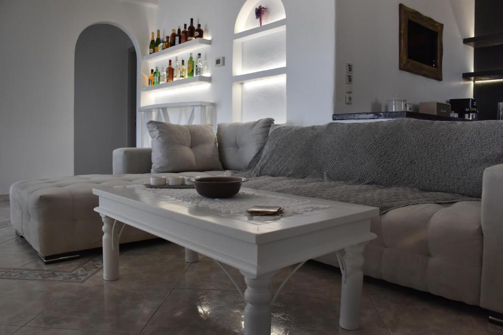Posezení v ubytování Krios Luxury Suites