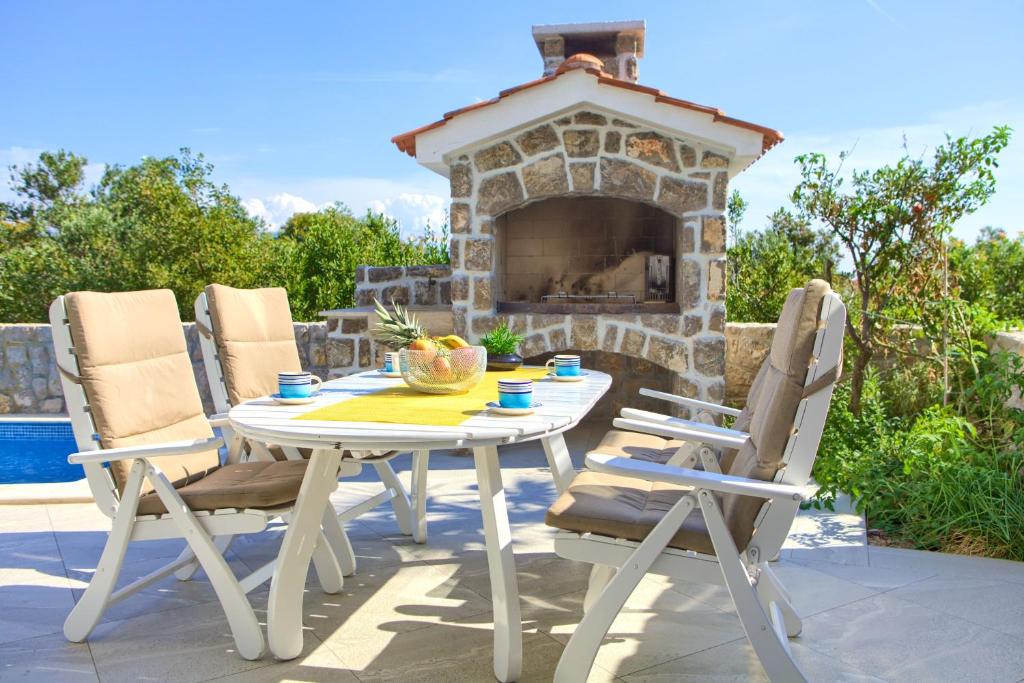 Patio nebo venkovní prostory v ubytování Villa ELA - Town Krk