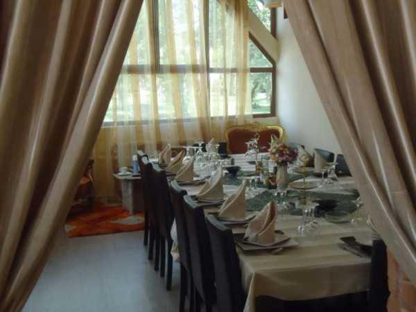 Restaurace v ubytování Hotel Dona