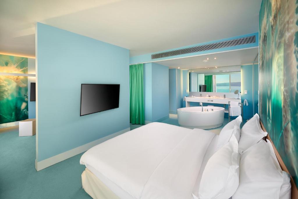 Radisson Blu Resort & Spa - 带有海景和阳台的初级套房