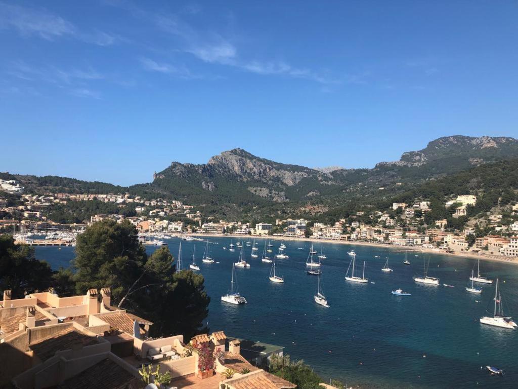 a group of boats are docked in a harbor at Apartment mit Traumblick in Sóller