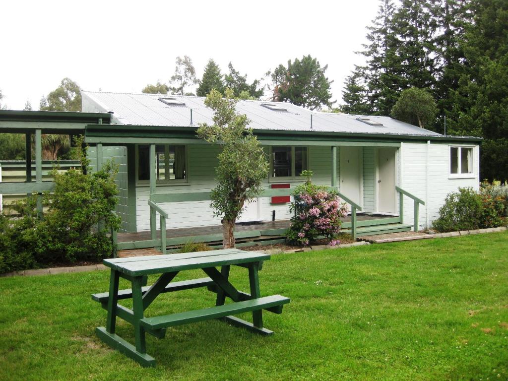 Alpine Holiday Apartments & Campground - Resim 13