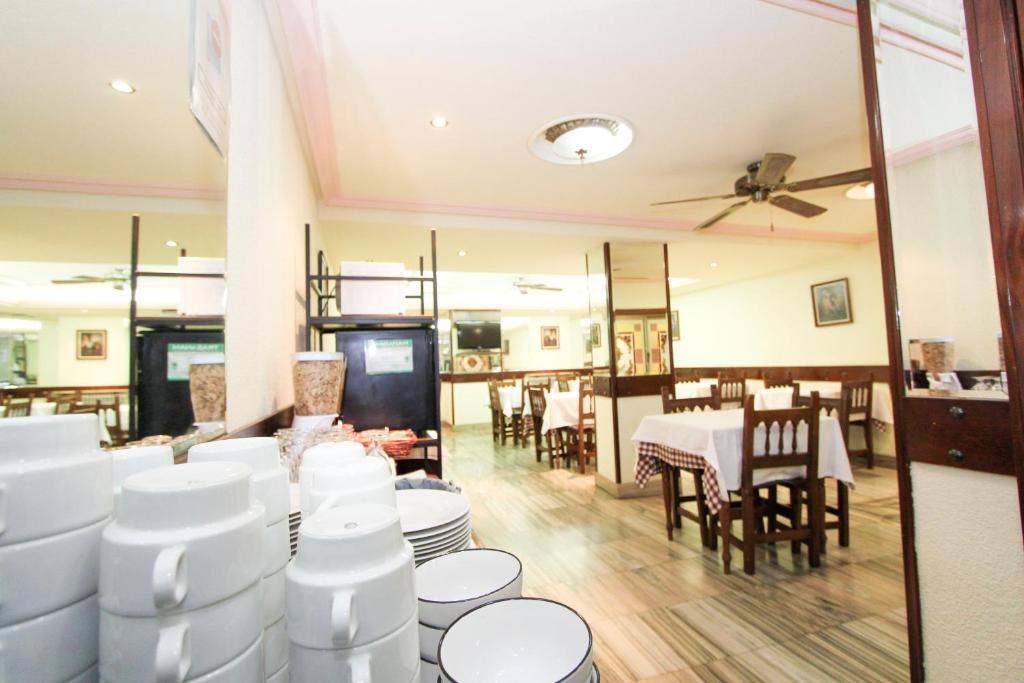 Restaurace v ubytování Hotel Castellano Centro