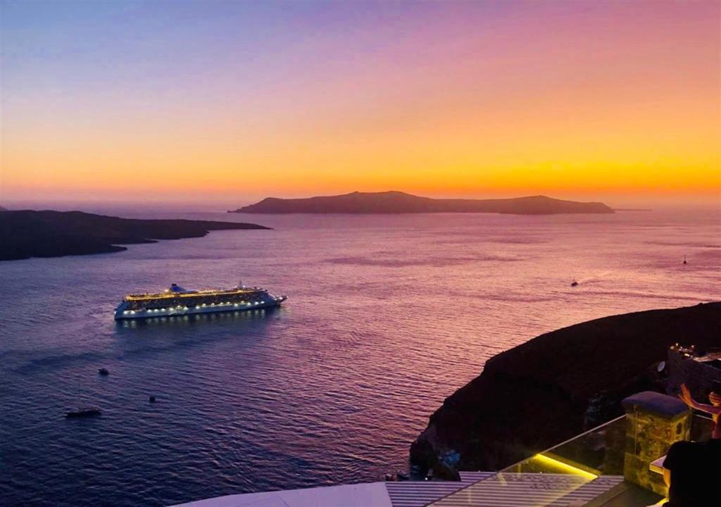 Loucas on the Cliff - Resim 30