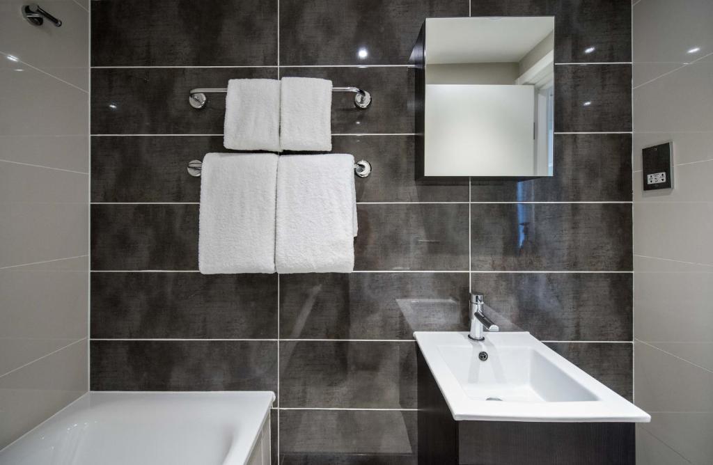 Holiday Inn London Kensington High St., an IHG Hotel - Quarto Premium Com Duas Camas De Solteiro